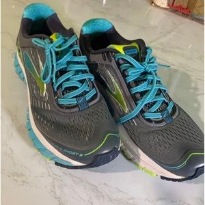Brooks Ghost 5 Womens Running Shoes Sneakers 8 1/2  Gray